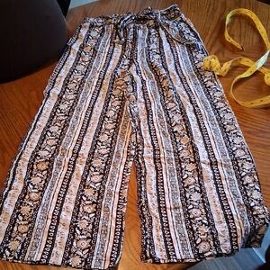 Rue21 Black and Cream Floral Stripe Wide-Leg Pants